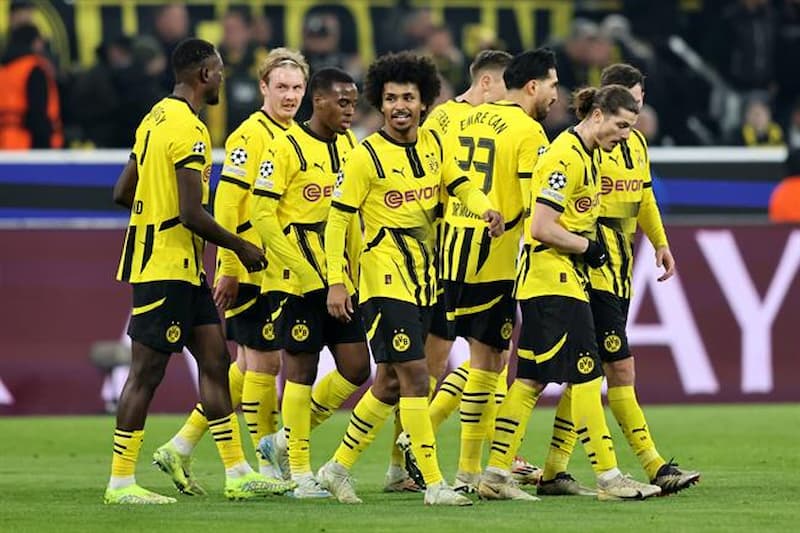Soi kèo tài xỉu Barcelona vs Dortmund