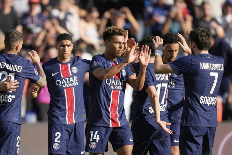 Soi kèo tài xỉu PSG vs Aston Villa