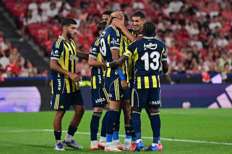 Soi kèo bóng đá Feyenoord vs Fenerbahce 02h00 07/8/2025 1 Soi kèo tài xỉu Feyenoord vs Fenerbahce